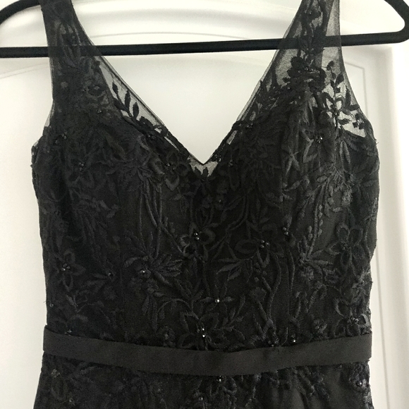 Formal Gown / Maxi Dress - Picture 1 of 4